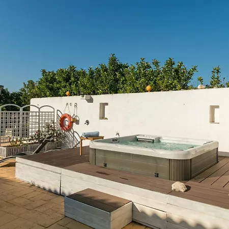 ヴィラ Italo & Parking